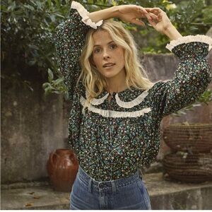 Floral Long Sleeve blouse with Lace Collar